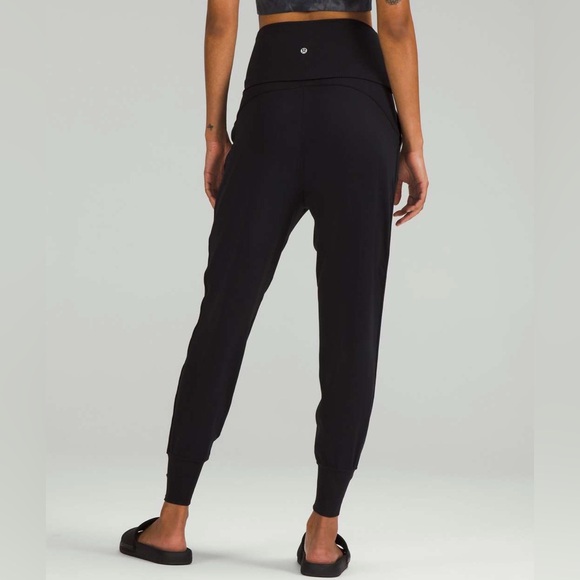 Lululemon Align Super-High-Rise Ribbed-Waist Jogger in Black Size 6 - Picture 3 of 5